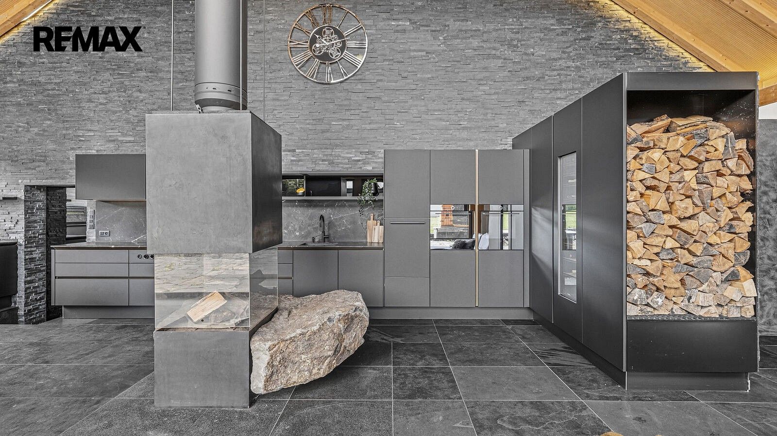 Rodinný dům · 486 m² · Loučná pod Klínovcem - Loučná, okres Chomutov - 3