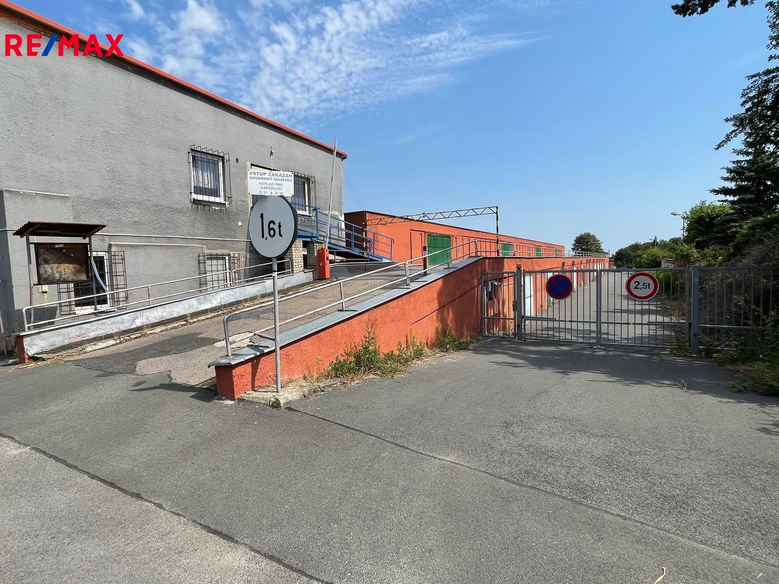 Garáže, Bellevue, Kladno, 19 m²