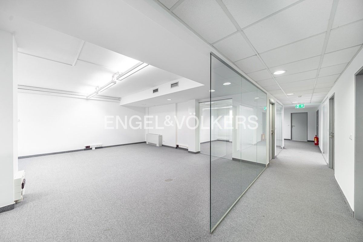 Pronájem kancelář - Dukelských hrdinů, Praha, 378 m²