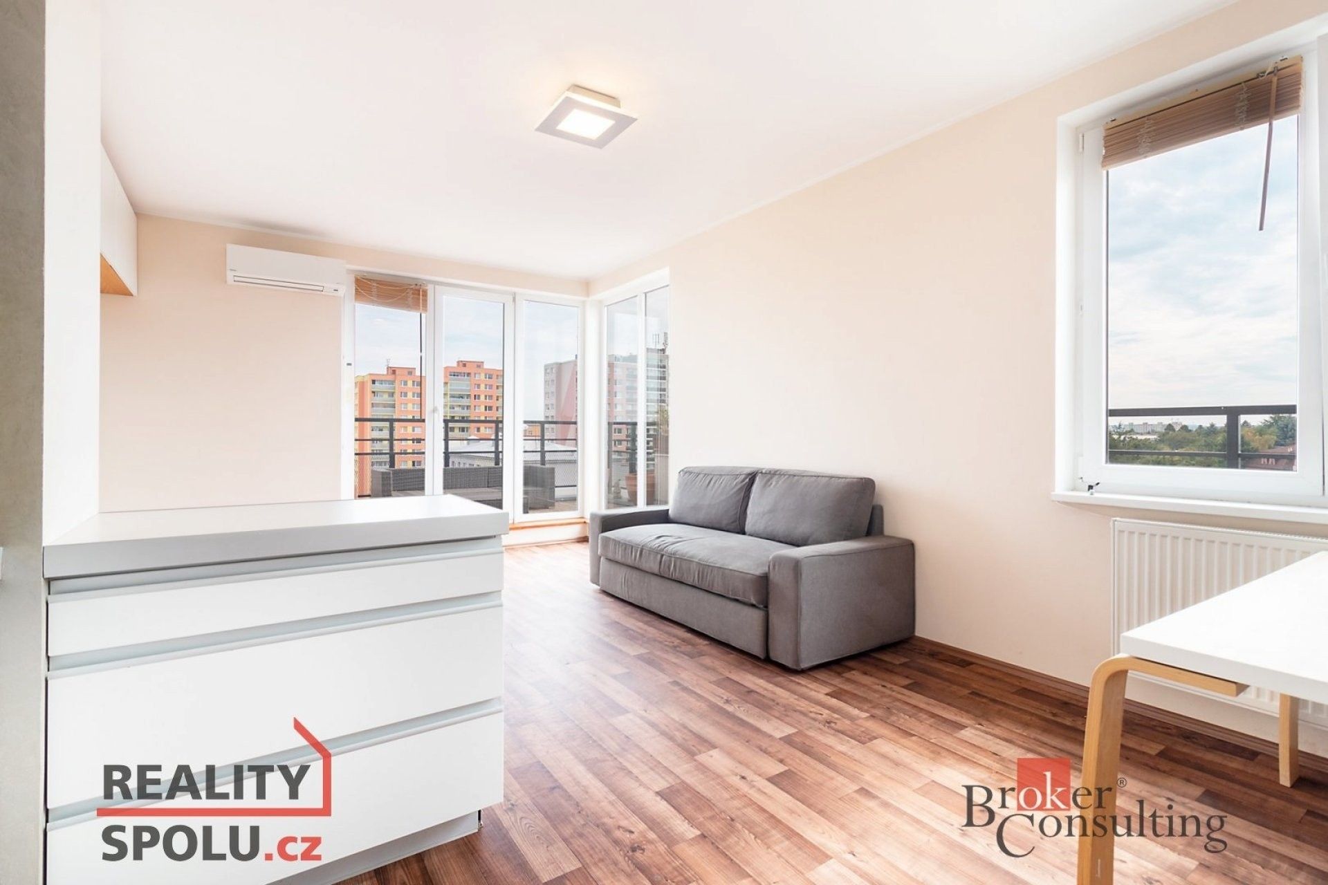 2+kk, Pasteurova, Praha, 41 m²