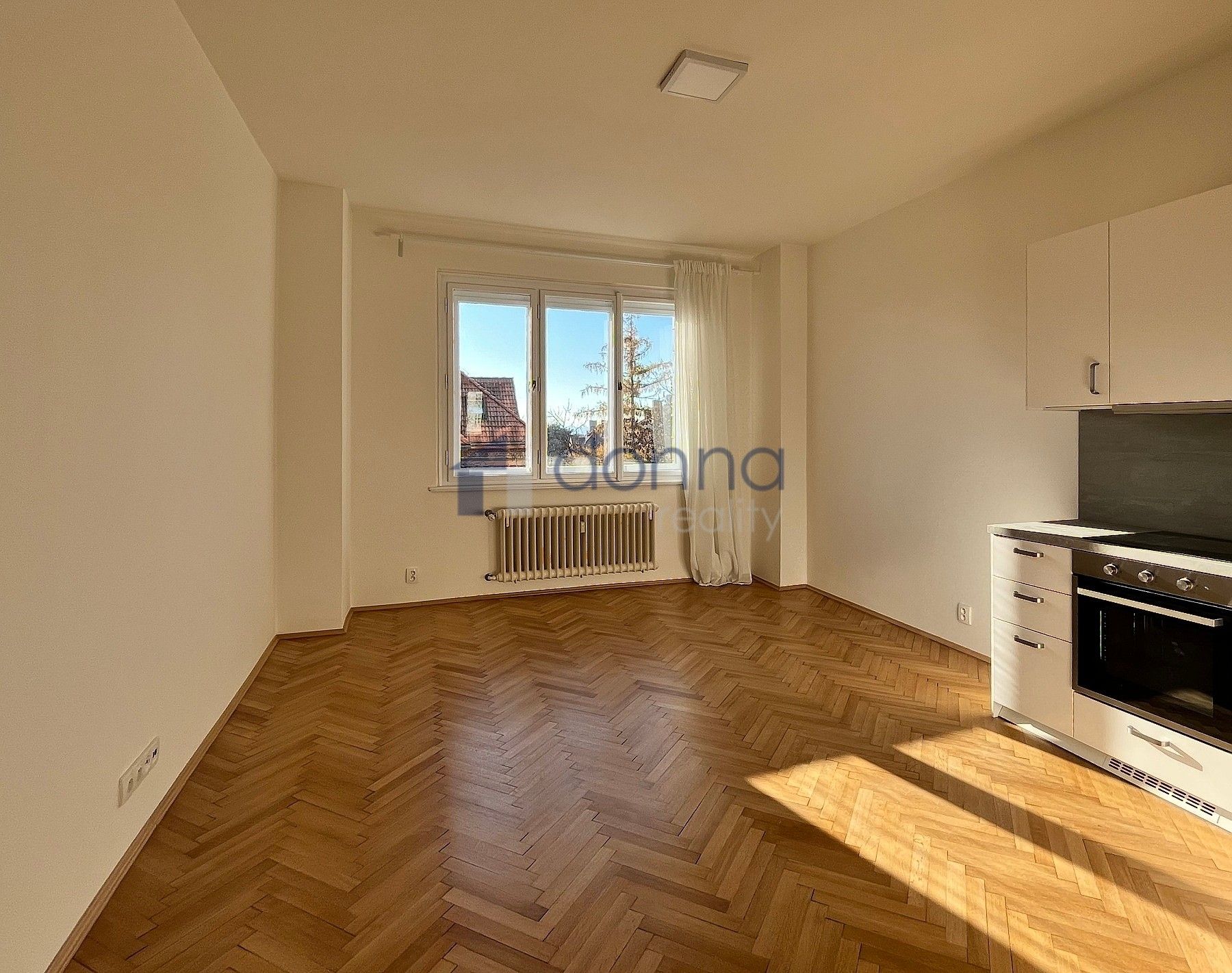2+kk, Šrobárova, Praha, 47 m²
