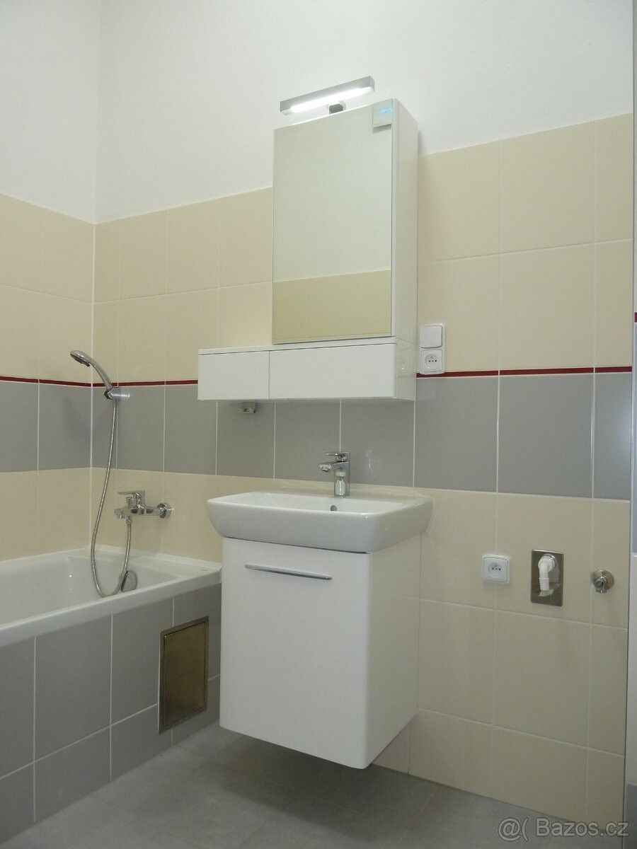 Byty, Kroměříž, 767 01