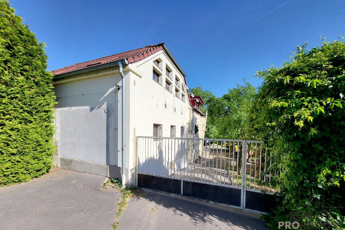 Ostatní, Hrušovany nad Jevišovkou, 671 67 - 2