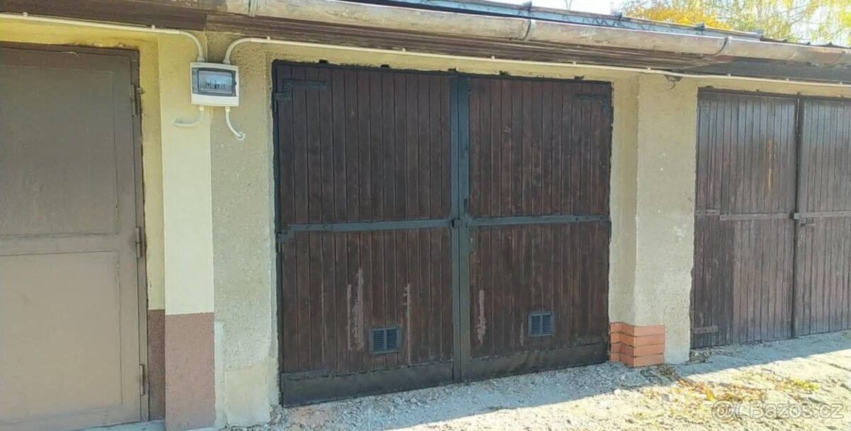 Prodej garáž - Hulín, 768 24