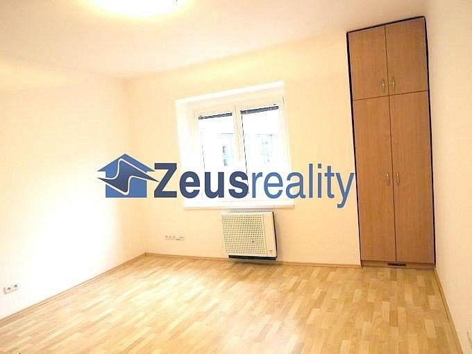 Pronájem byt 1+kk - Praha - Nusle, okres Praha 4, Hlavní město Praha, 25 m² - 5