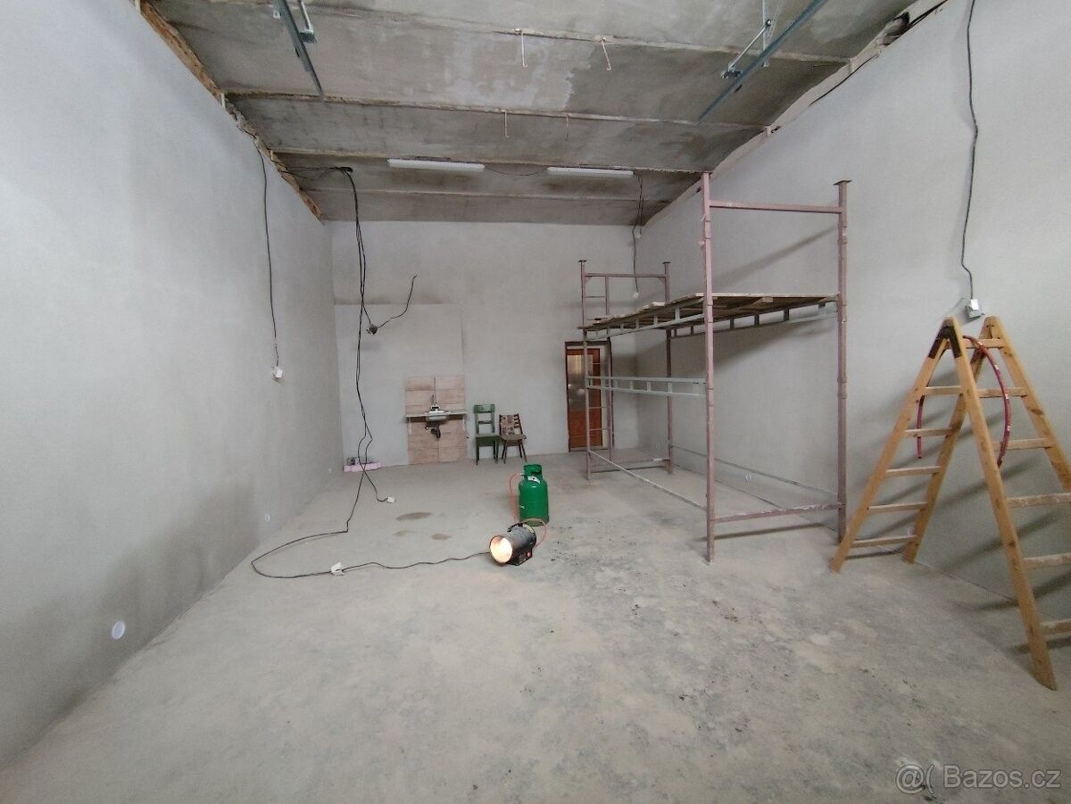 Pronájem sklad - Hrotovice, 675 55