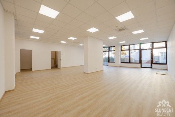 Pronájem obchodní prostory - Uherské Hradiště, 686 01