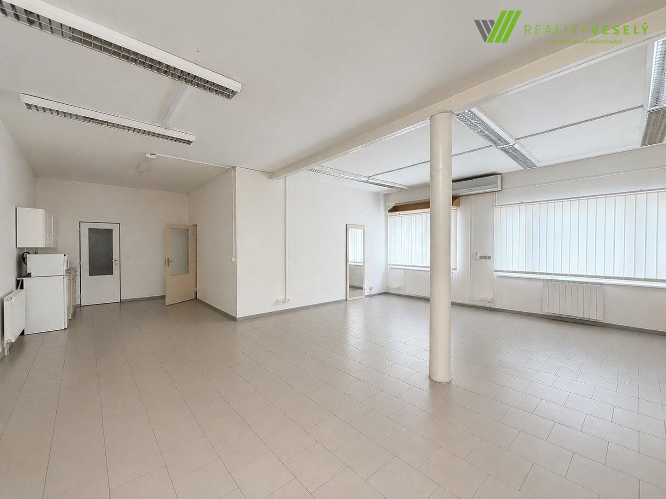 Pronájem sklad - Sadová, Hodonín, 199 m² - 5