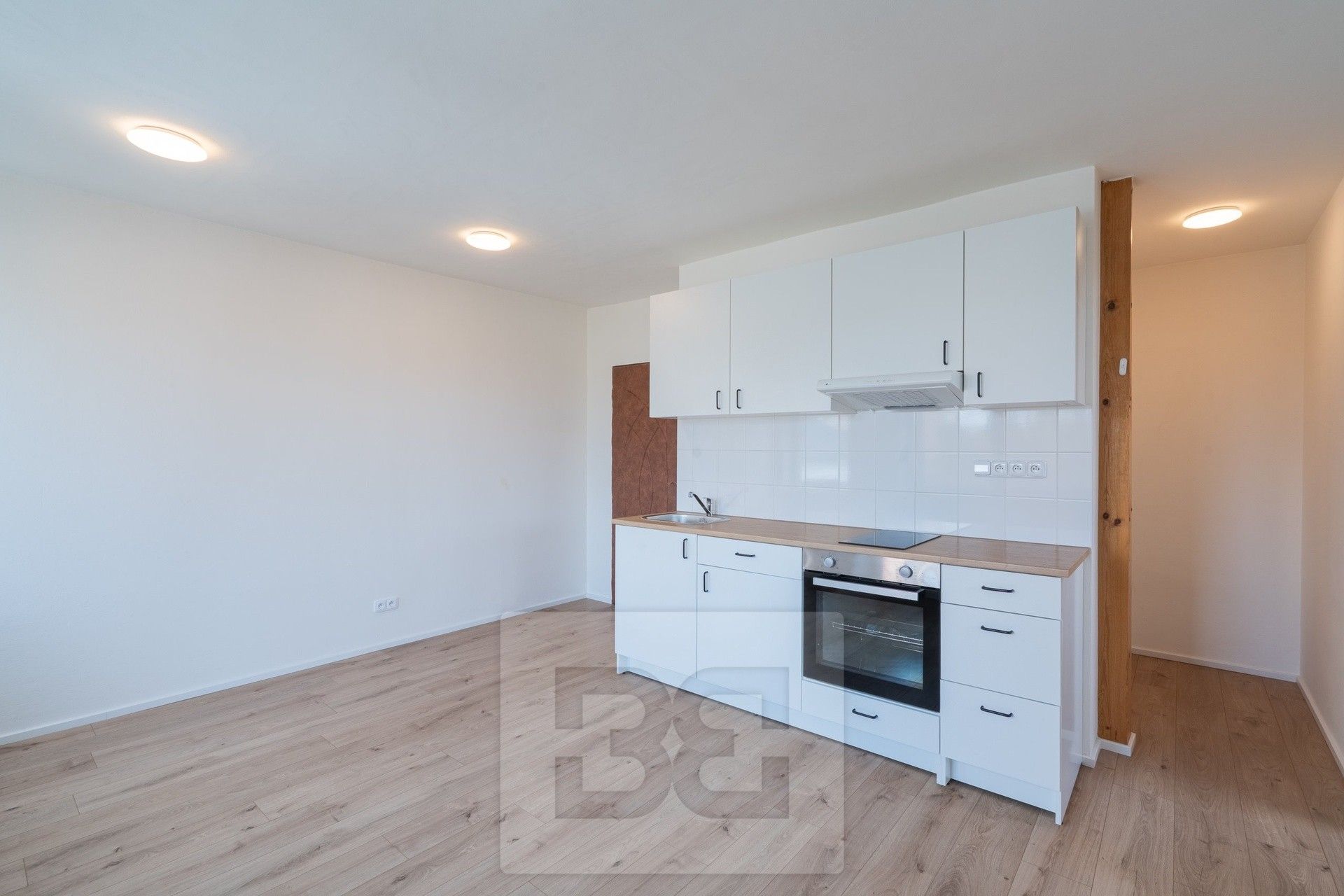 Pronájem byt 3+kk - Havlovického 497, Praha, 35 m²