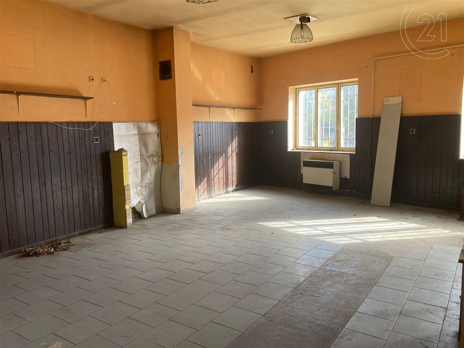 Restaurace, Hrušovany u Brna, 200 m²