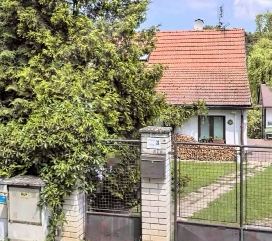 Prodej rodinný dům - Liteň, 104 m²