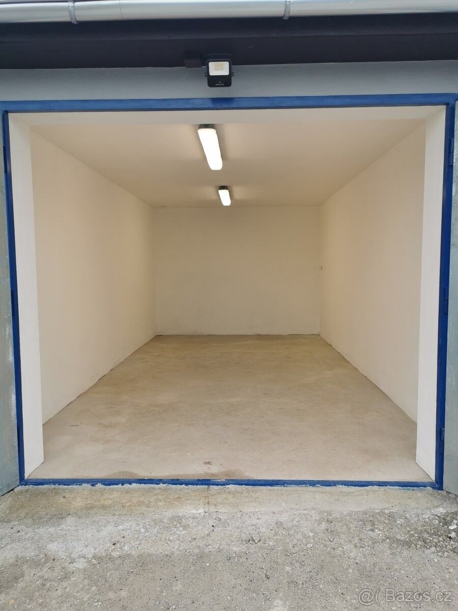 Garáže, Hlučín, 748 01