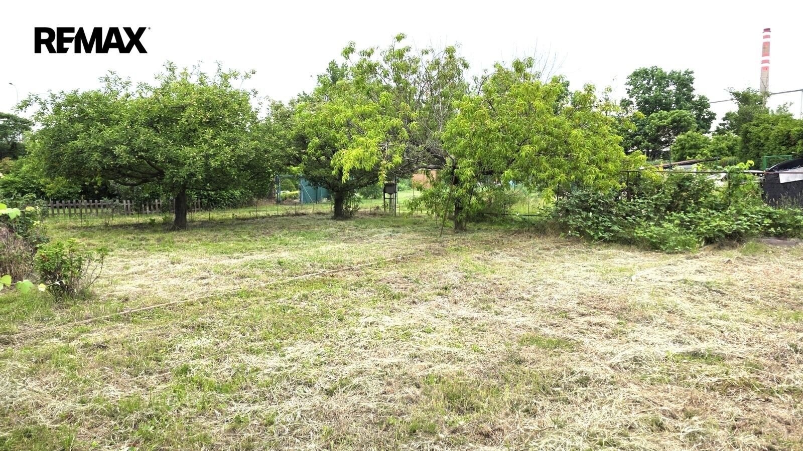 Zahrady, Kralupy nad Vltavou, 435 m² - 1