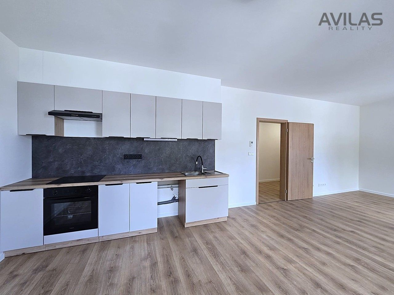 Byt 1+kk · 42 m² · 102. pluku,Benešov,Benešov - 3