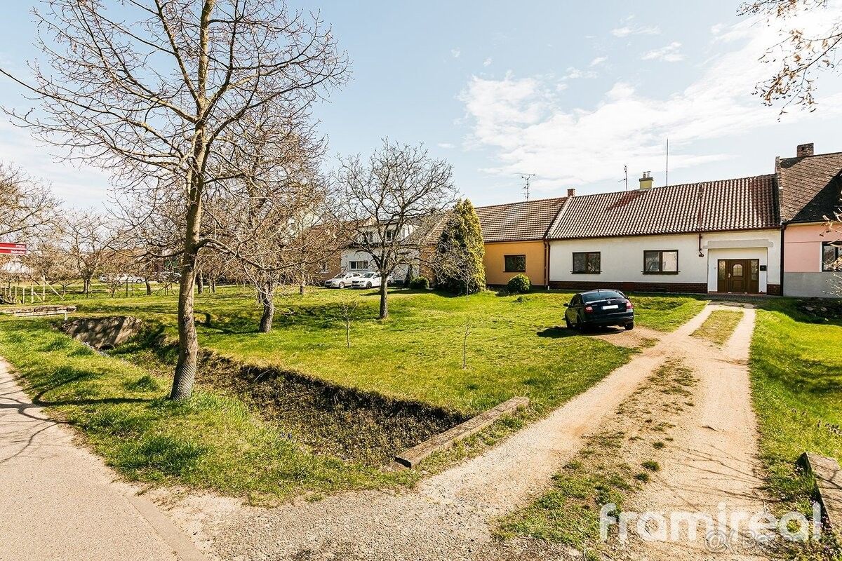 Prodej rodinný dům - Žabčice, 664 63