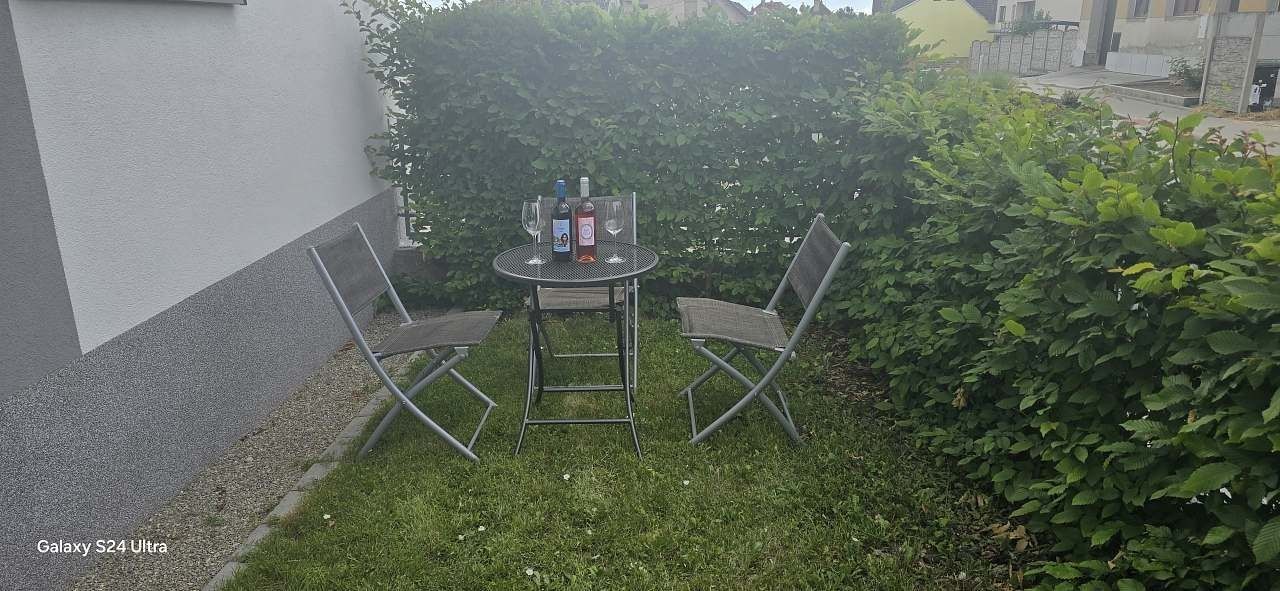 Chaty, Olbramovice u Moravského Krumlova, Jihomoravský kraj - 1