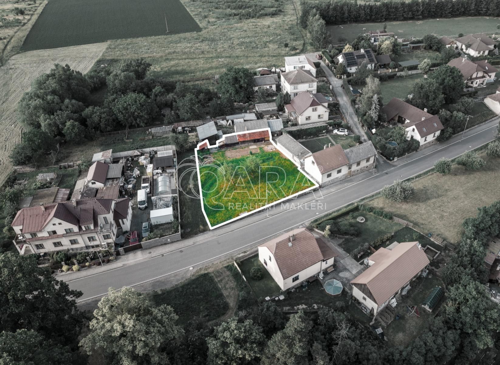 Pozemek pro bydlení, 966 m²