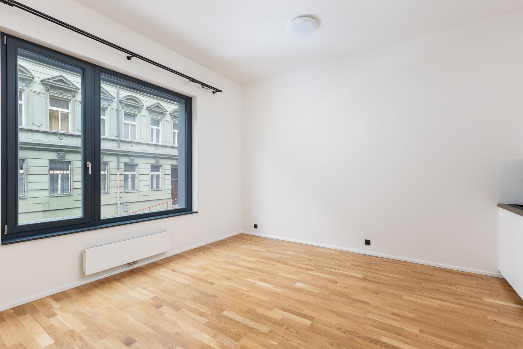 1+kk, Grafická, Praha - Smíchov, 30 m² - 1