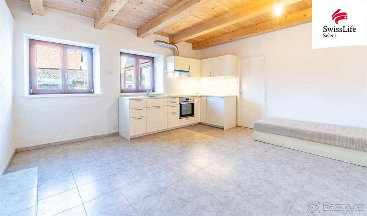 Dům – Kostomlaty nad Labem, Lány – pohled 2