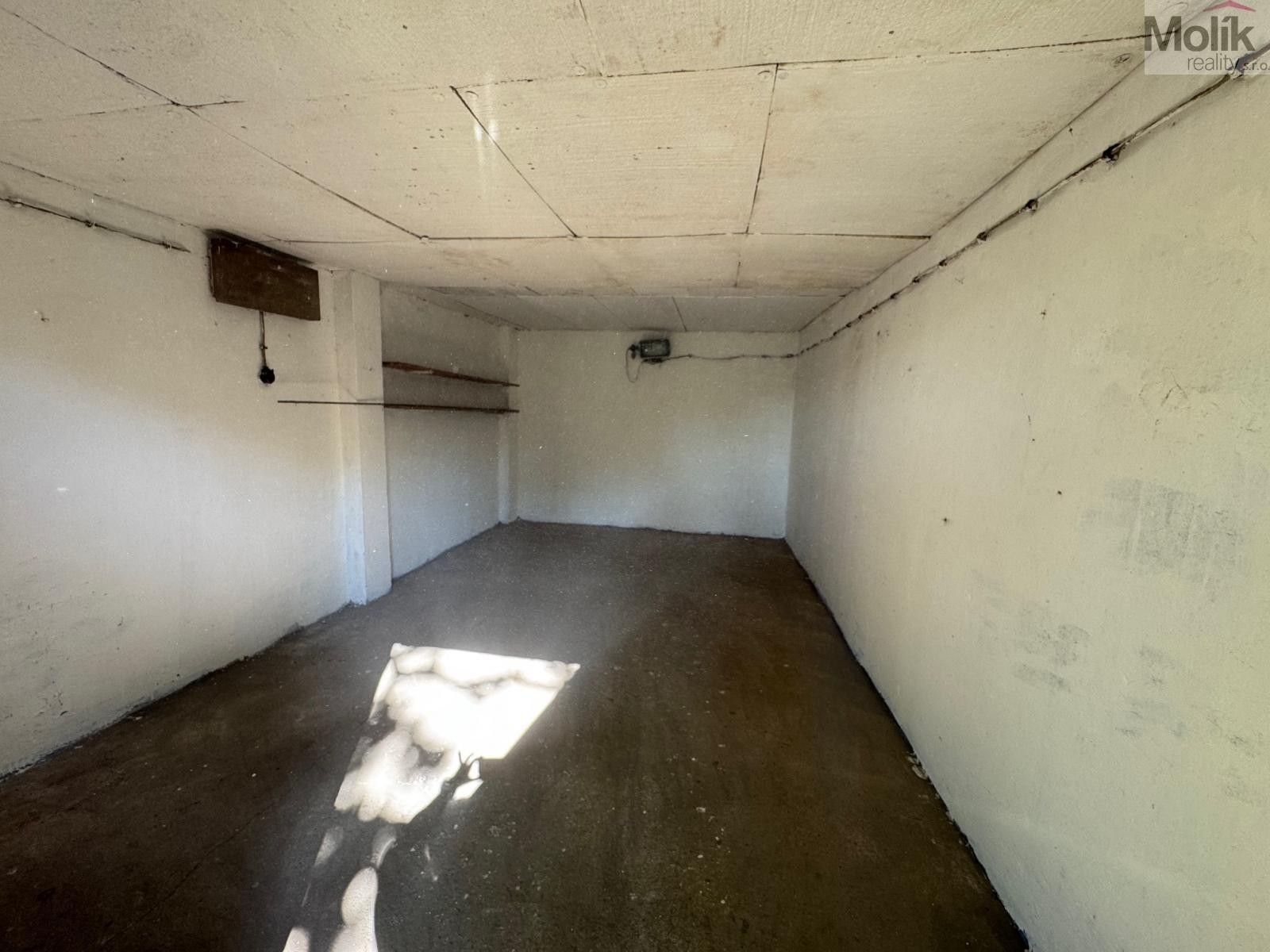 Prodej garáž - U Koldomu, Litvínov, 29 m²