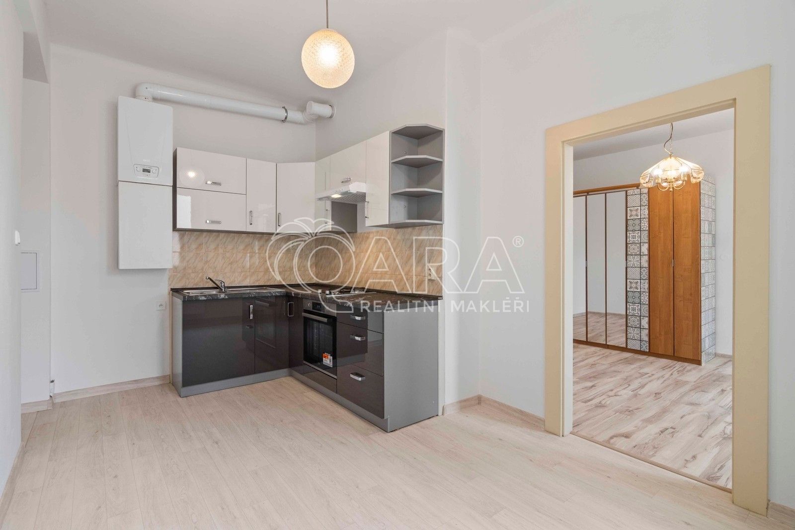 Pronájem byt 1+1 - Minská 1002, Praha, 37 m²