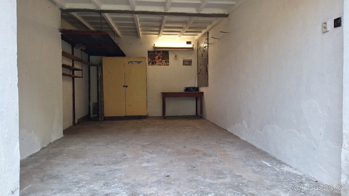 Garáže, Chotěboř, 583 01