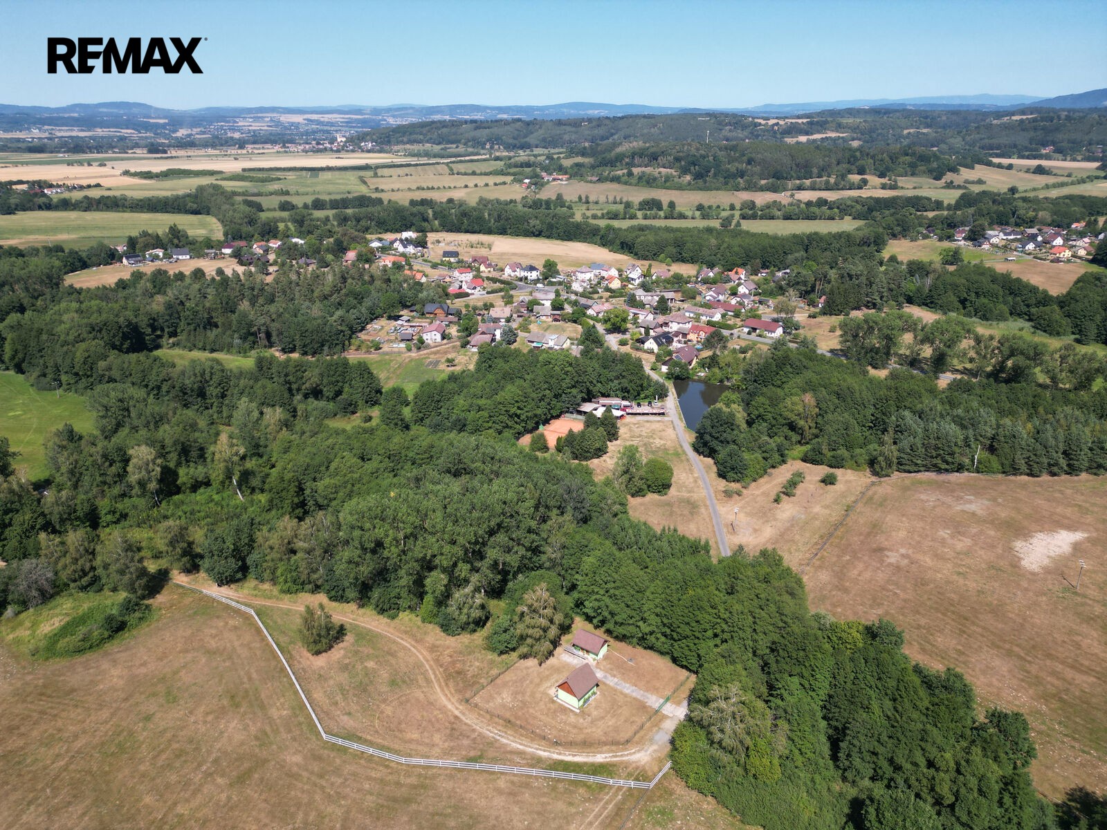 Les · 1 690 m² · Žďár - 3