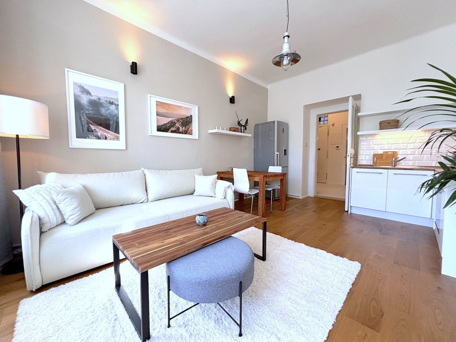 Byty, náměstí Generála Kutlvašra, Praha - Nusle, 53 m² - 1