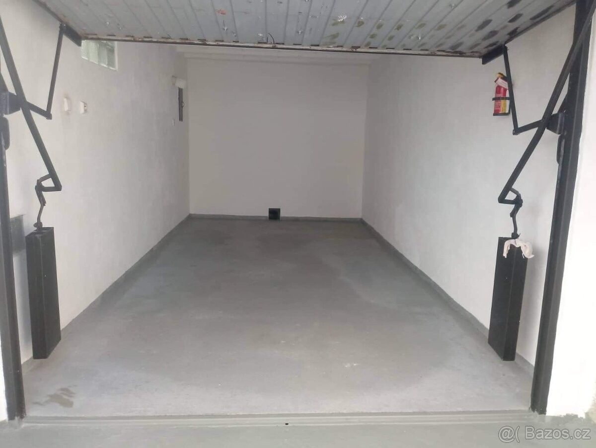 Garáže, Milevsko, 399 01