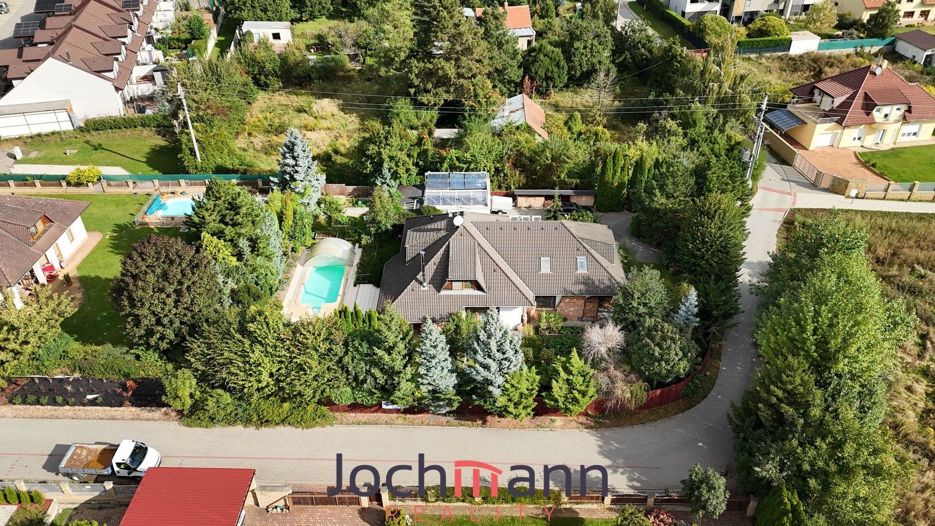 Rodinné domy, Moravany, 320 m² - 1