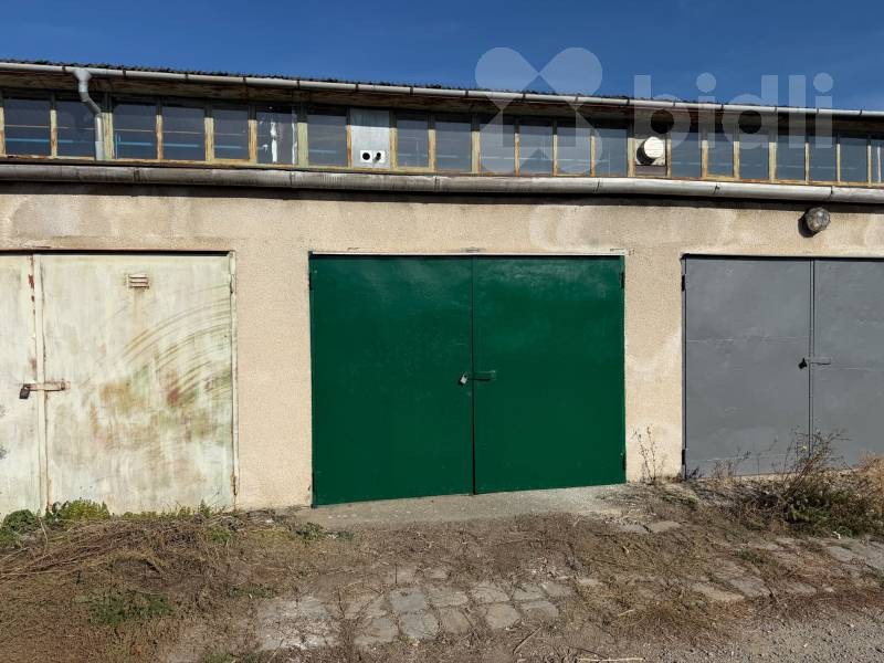 Garáž, 18 m²