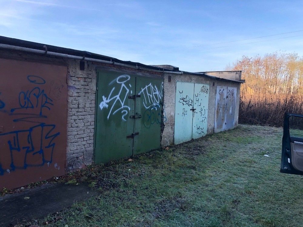 Garáže, Bohuňovice, 783 14 - 1