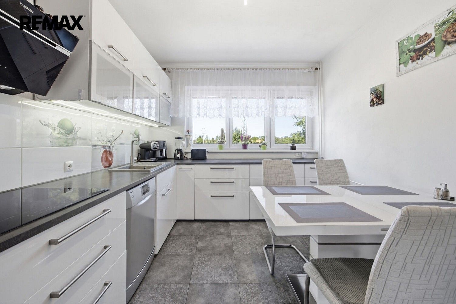 Rodinný dům · 148 m² · Hlavní, Úžice, okres Mělník - 4