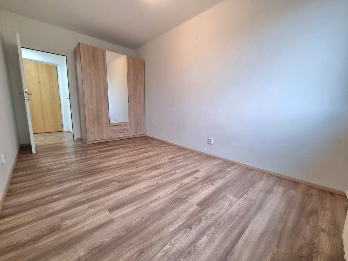 Pronájem byt 2+1 - Urxova, Hradec Králové, 55 m² - 5