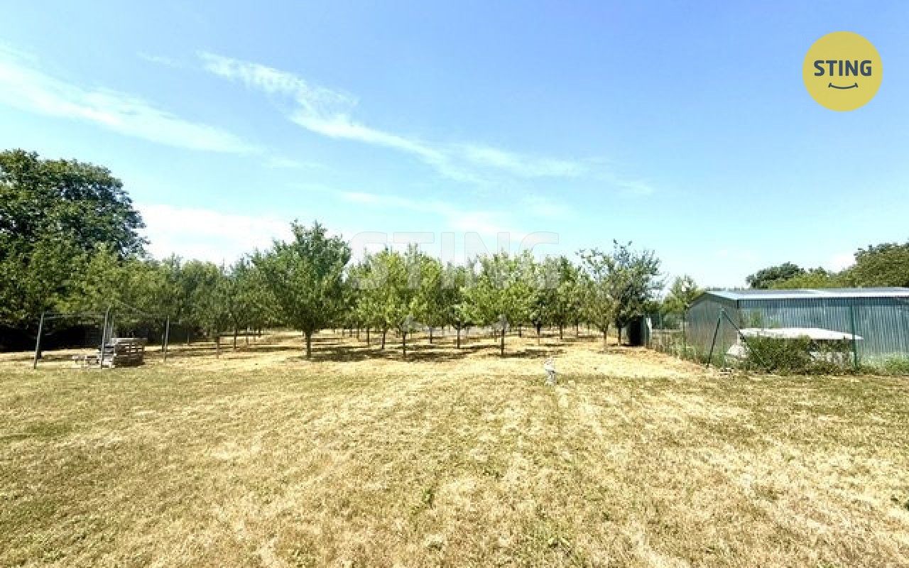 Zahrada · 4 652 m² · Strážnice - 3