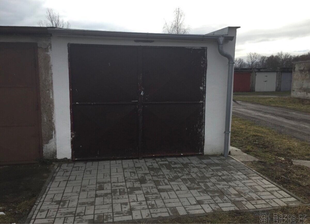 Garáže, Pardubice, 530 06 - 1