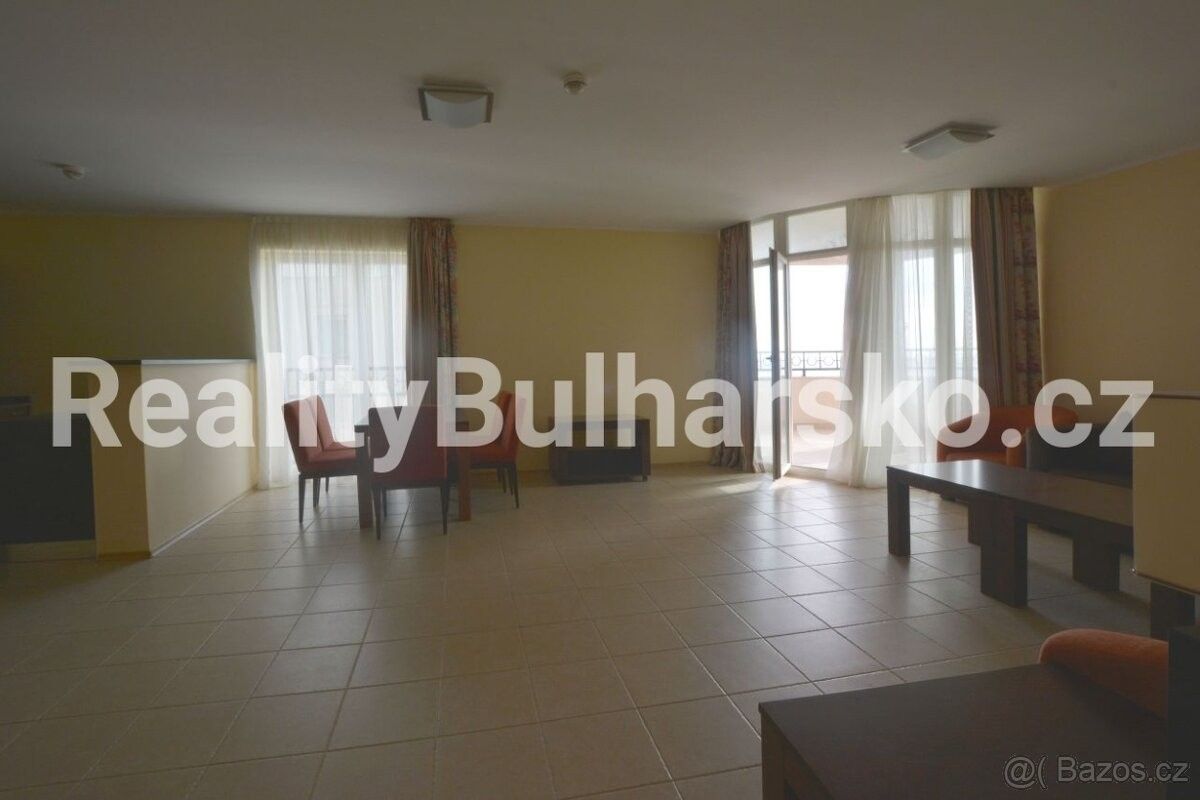 Byty, 987 66, Zahraničí