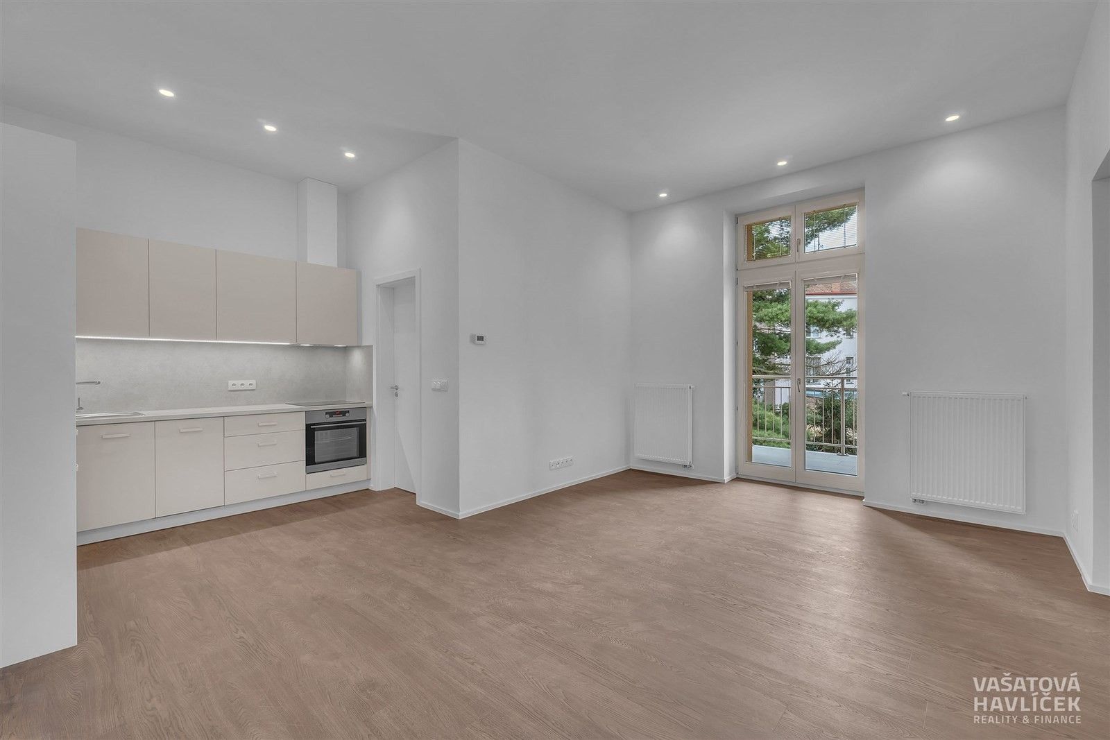 Pronájem byt 2+kk - Tylovo nábřeží, Hradec Králové, 69 m²