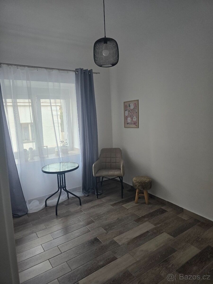 Pronájem byt - Cvikov, 471 54