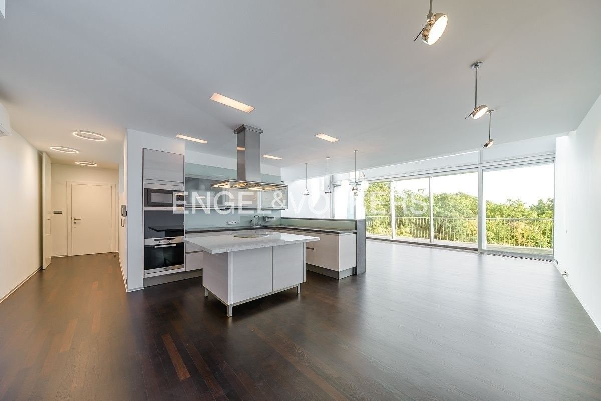 Byty, Na Hřebenkách, Praha, 297 m²