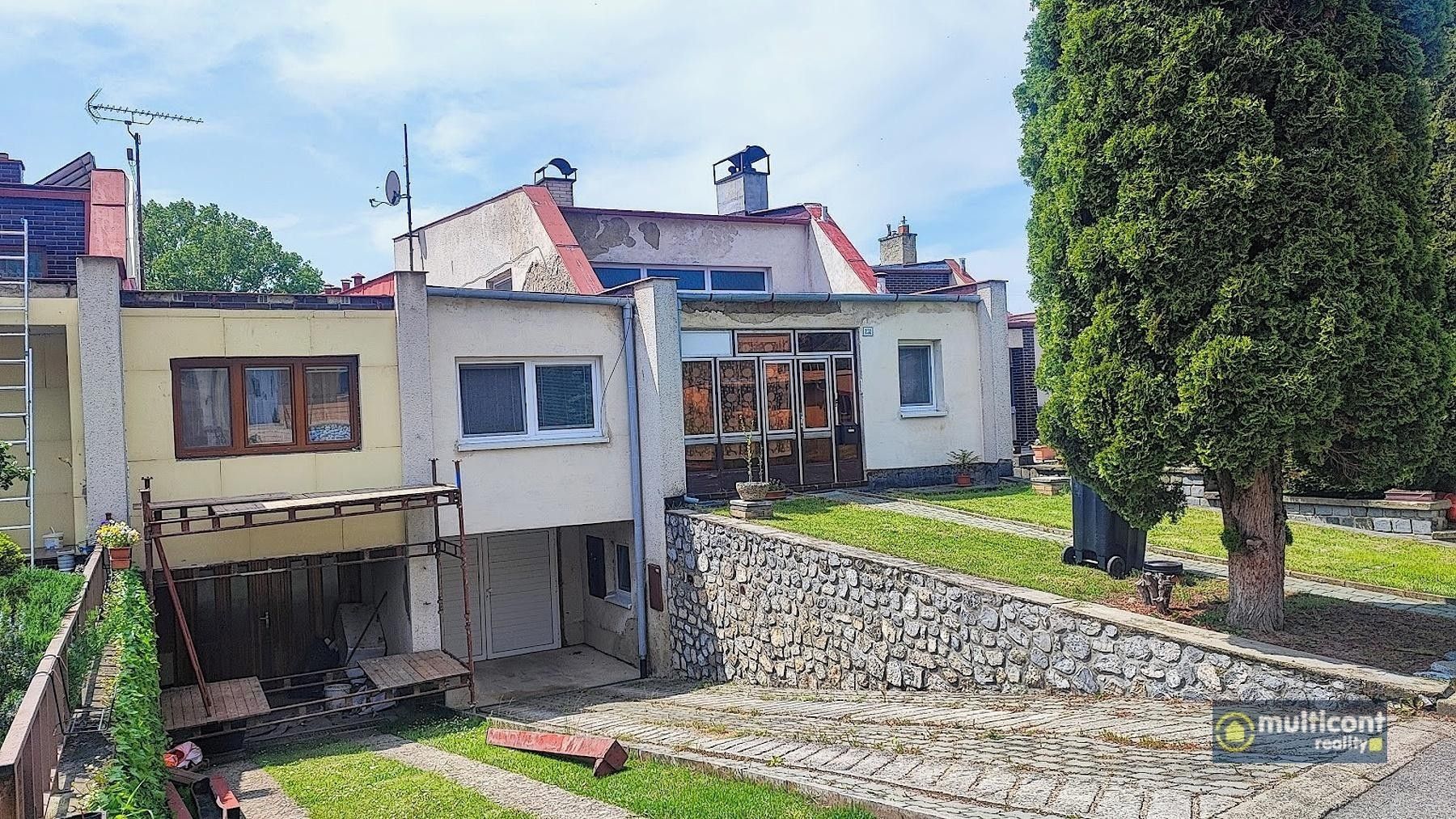 Prodej rodinný dům - Milešovice, 305 m²