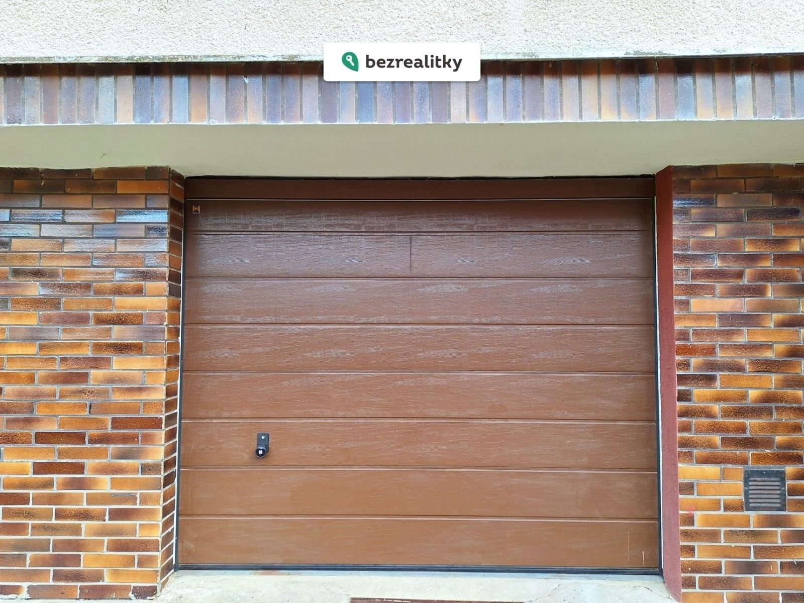 Garáže, Dlabačova, Nymburk, 18 m²