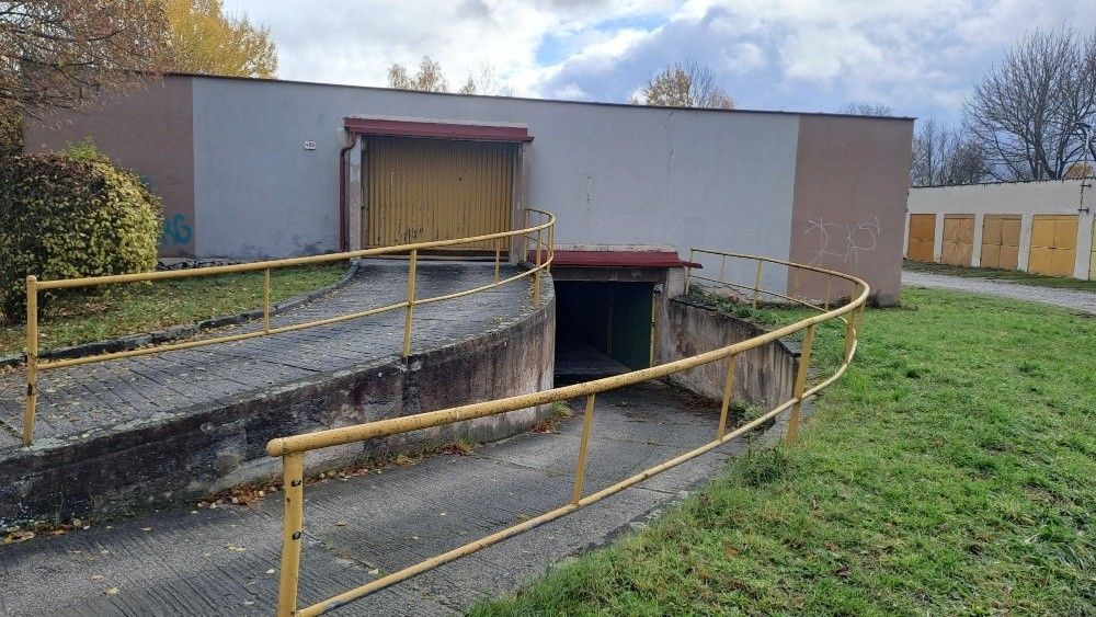 Garáže, Kaznějov, 331 51