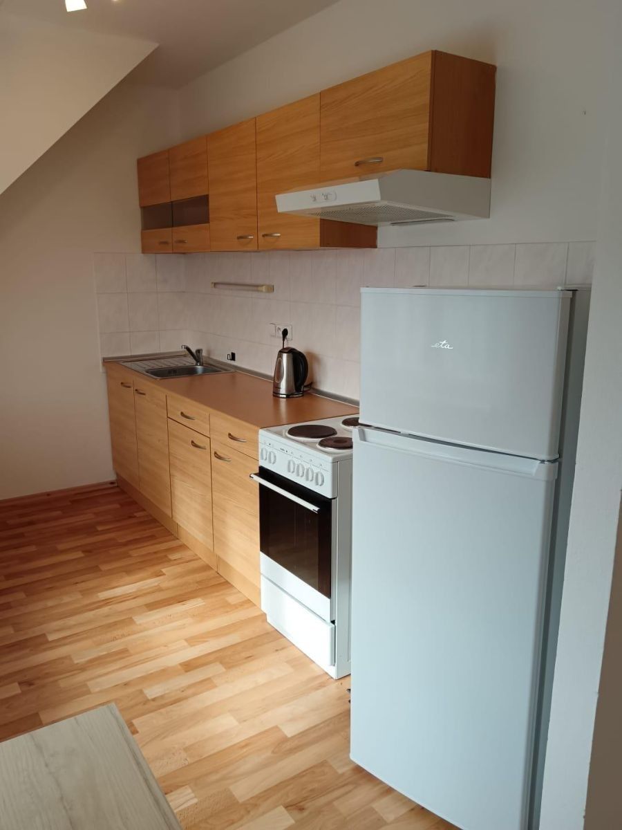 1+kk, Hobzíkova, Opava - Opava-Předměstí, Moravskoslezský kraj, 35 m² - 2
