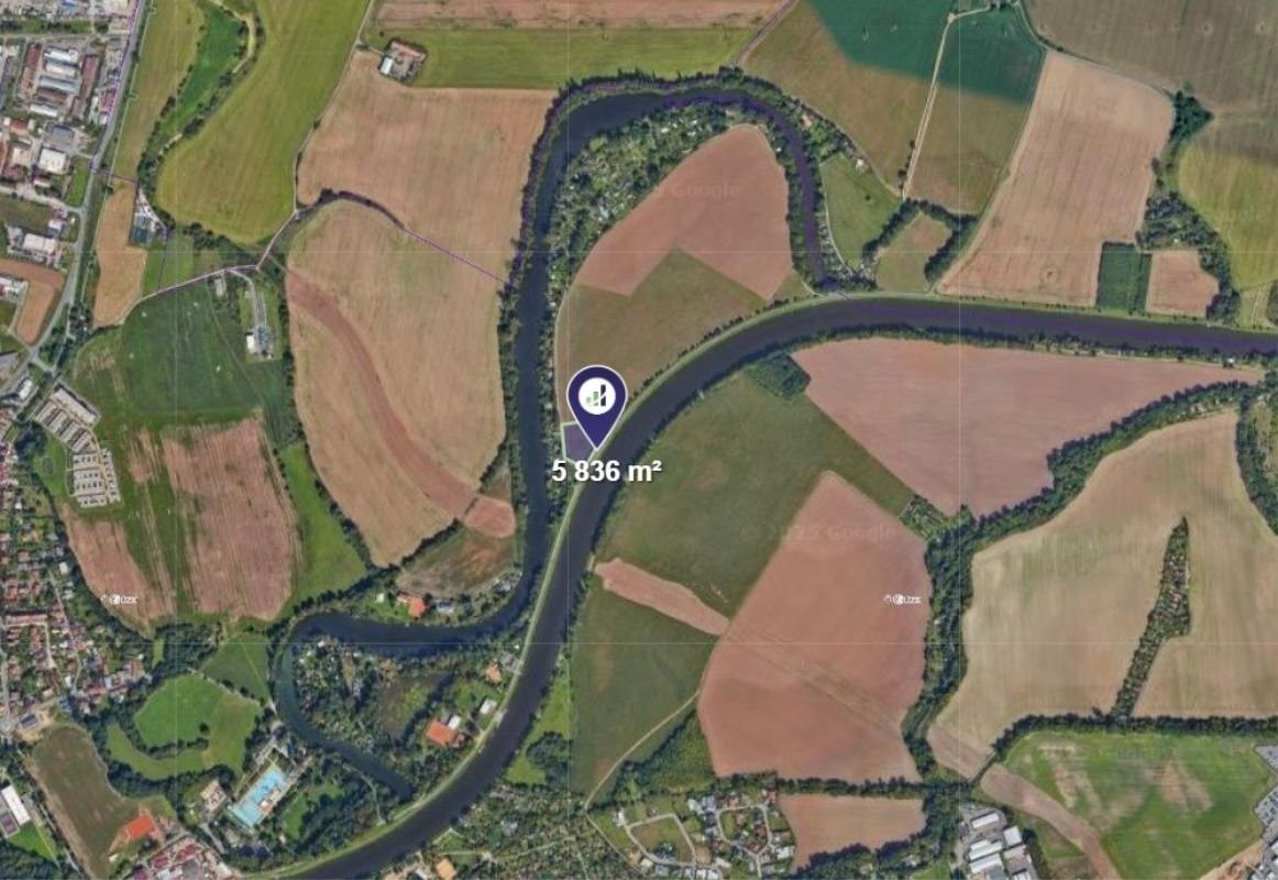 Prodej komerční pozemek - Pardubice, 5 836 m²