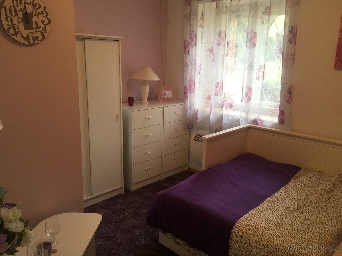 Pronájem byt - Kostelec nad Černými Lesy, 281 63