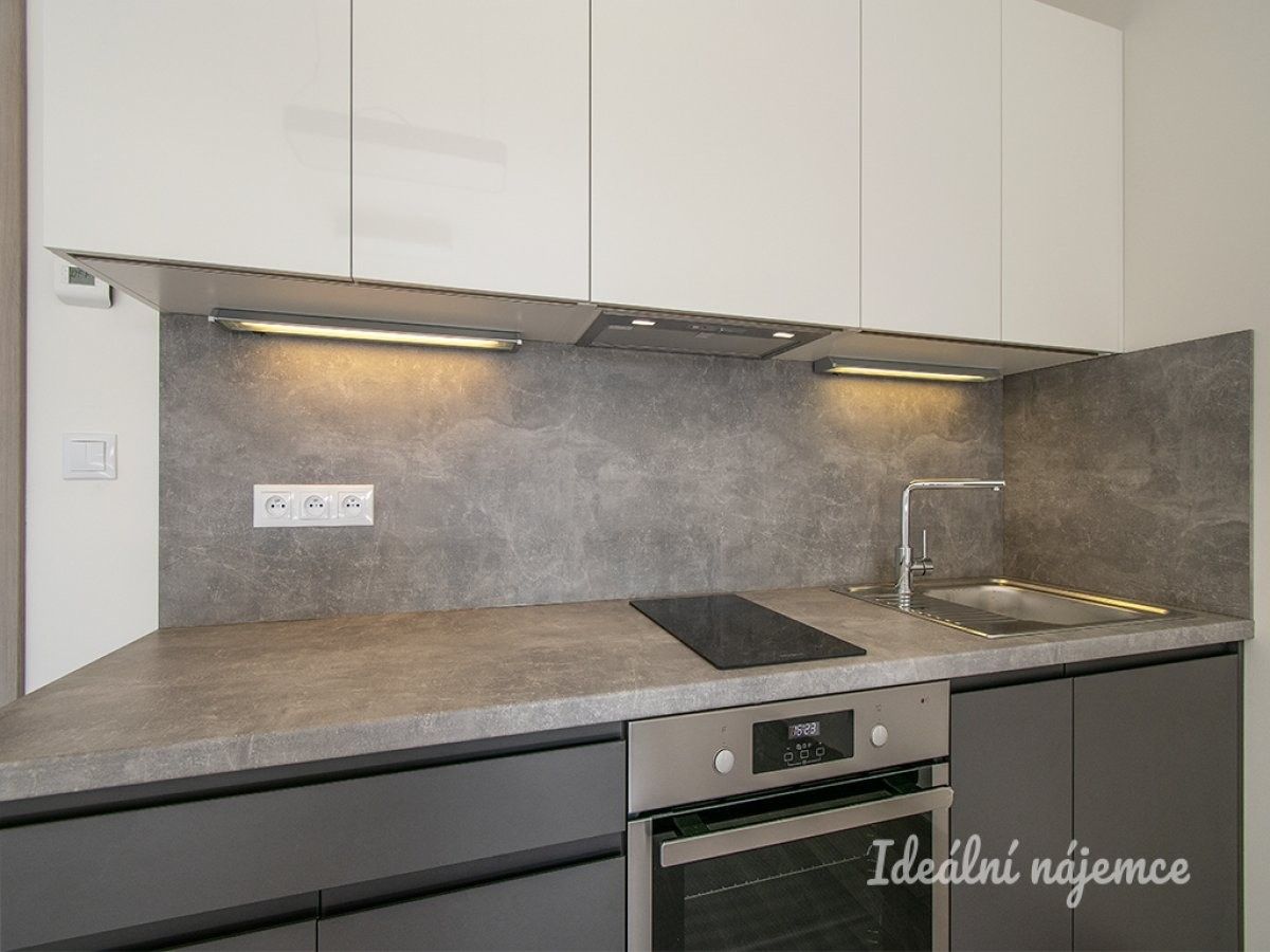 Pronájem byt 1+kk - Na domovině, Praha, 30 m² - 2