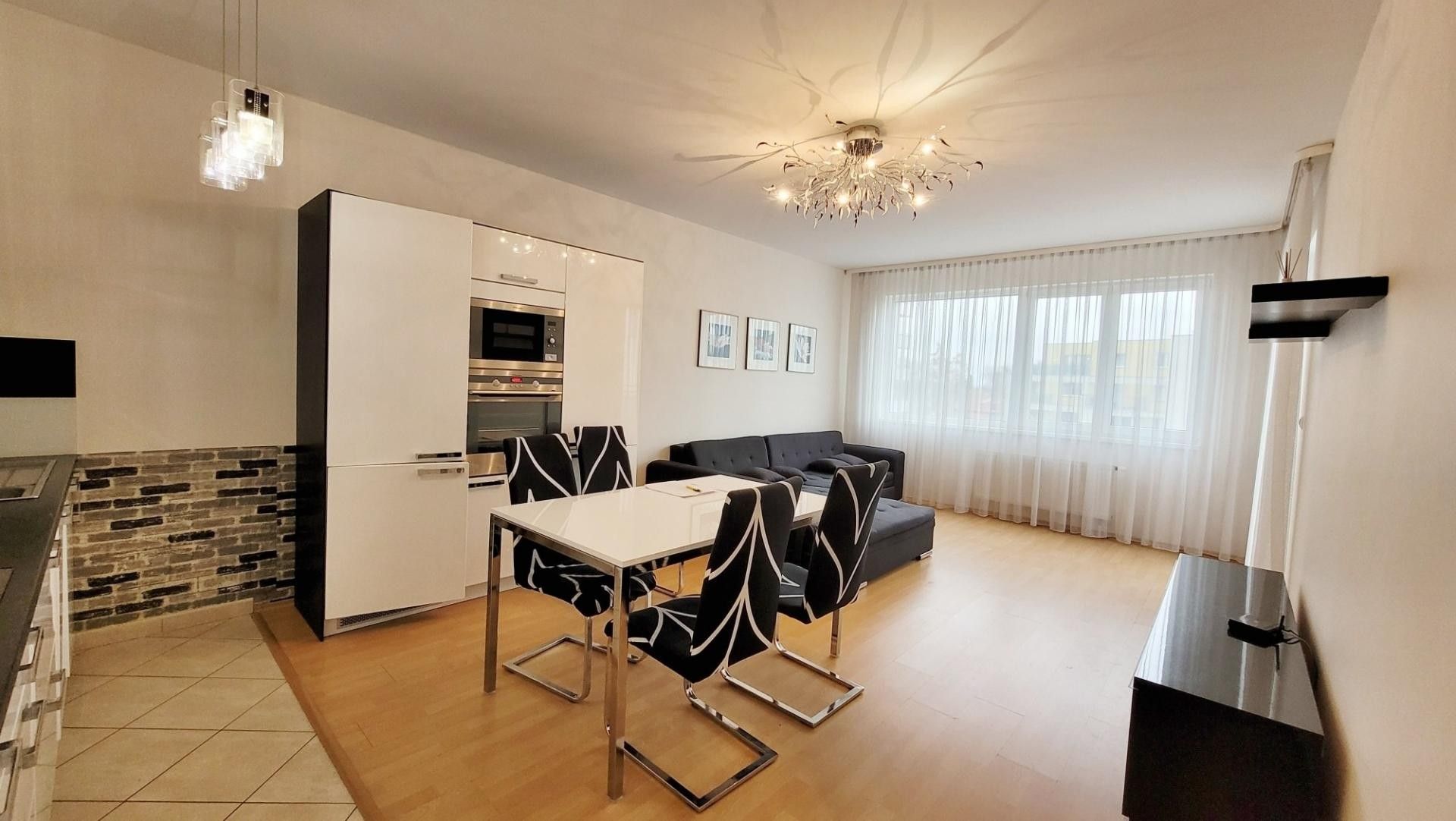 2+kk, Chlebovická, Praha, 56 m²