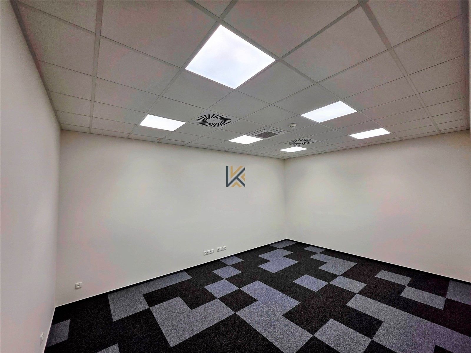 Pronájem kancelář - Podnikatelská, Praha, 144 m²