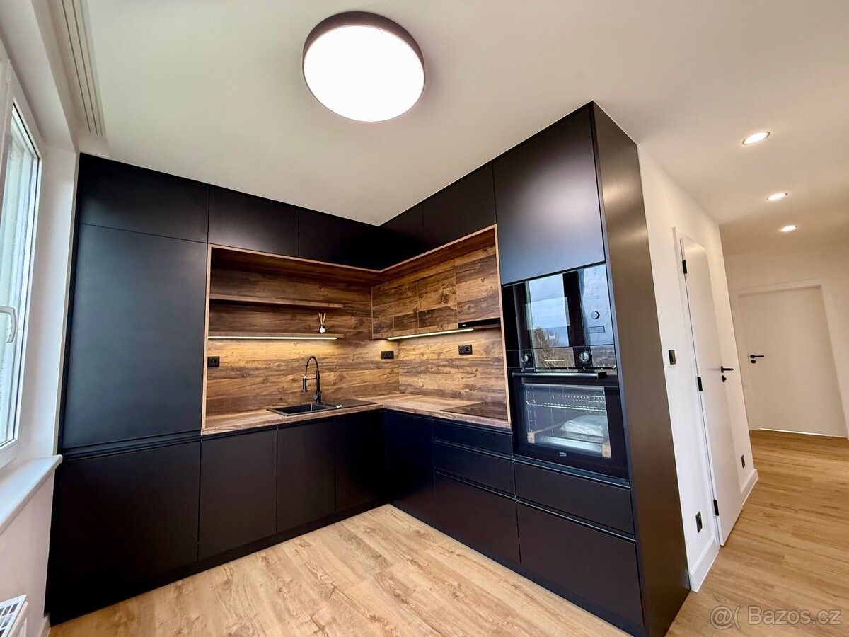 Byty, Karlovy Vary, 360 01